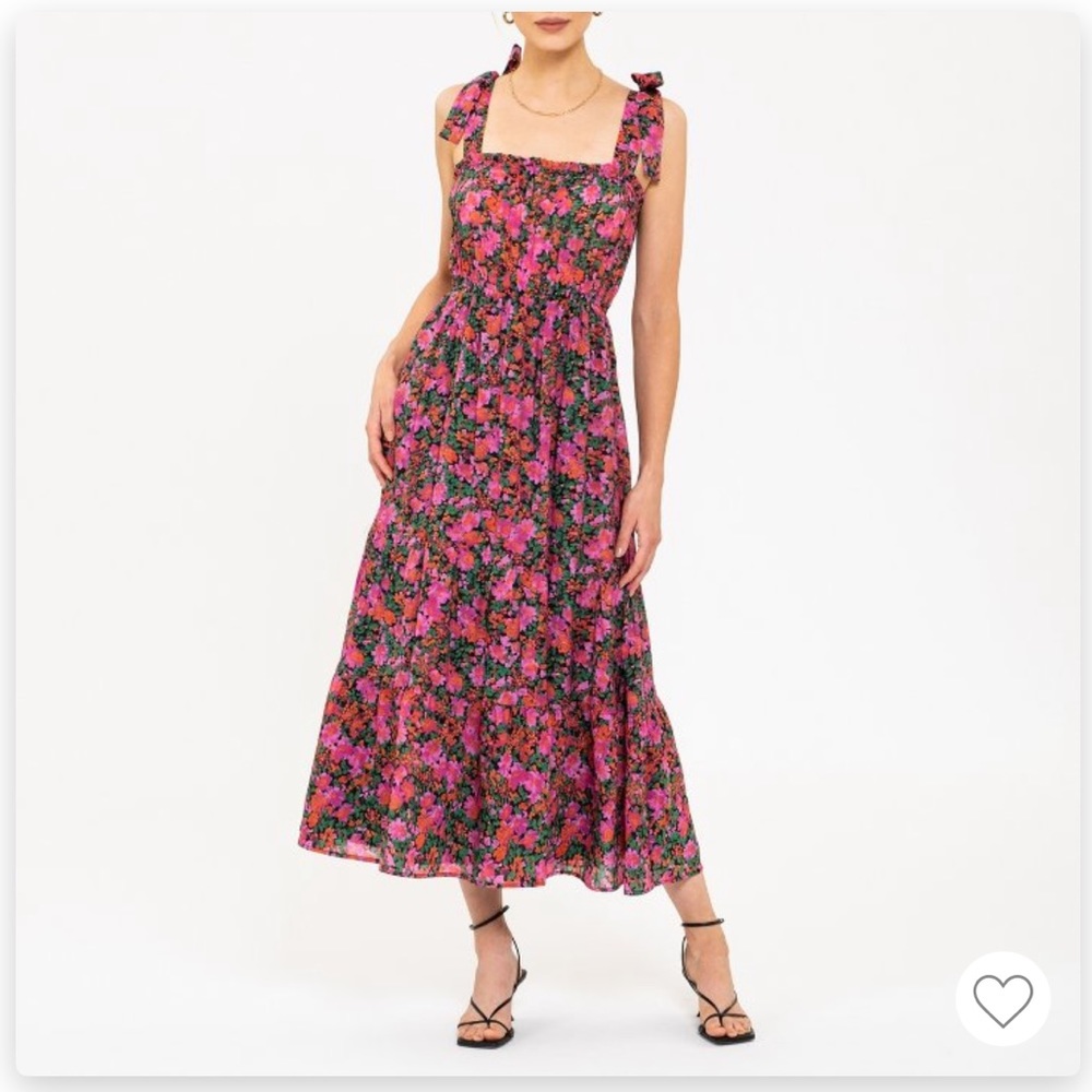 Never worn. August Sky midi dress. Elastic waistband. Lined. Size small.